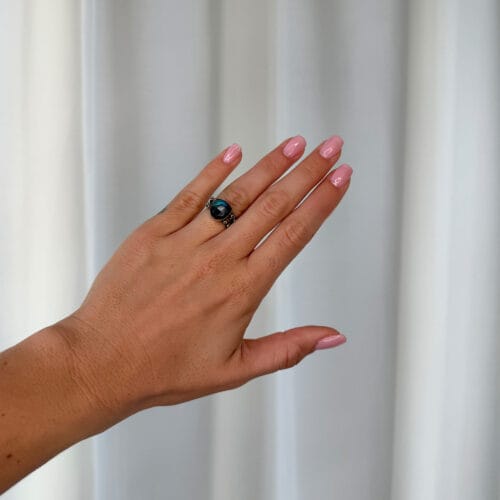 gili abyss labradorite ring