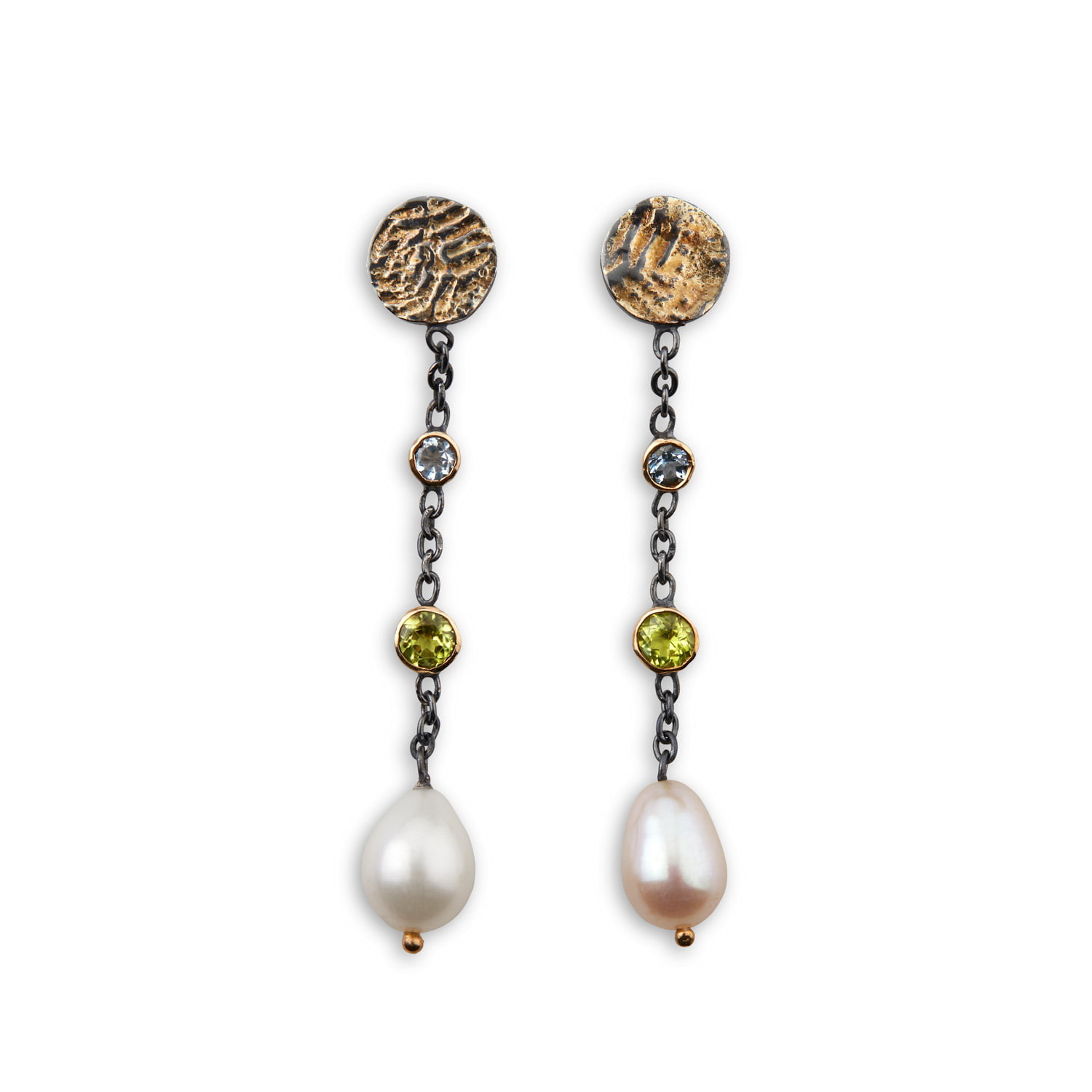 Camille Green ørestikker guldplade hængende kæde perle øreringe med gulddetaljer farvede sten