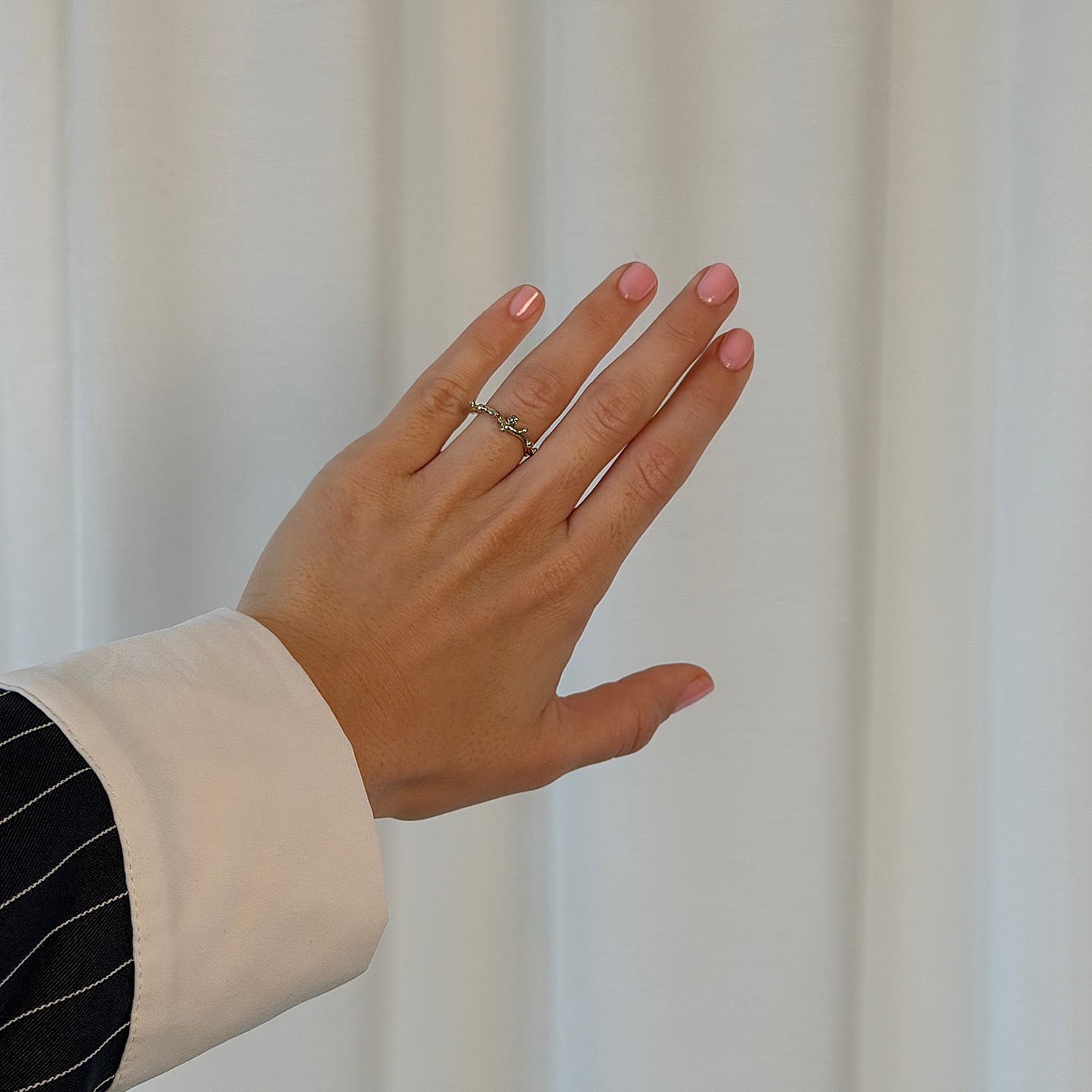 ring grace single golden