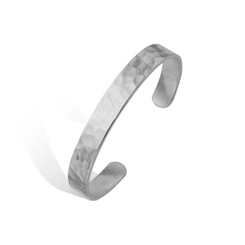 Hamreret sølvarmbånd smykke minimalistisk design