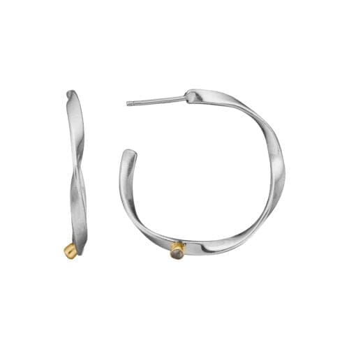 Snoet sølvørering med gulddetalje, minimalistisk design