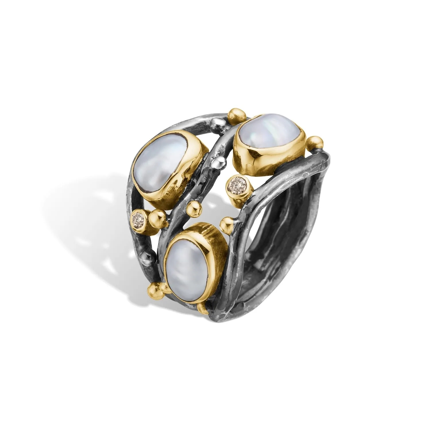 Unik fingerring med perler og guld detaljer